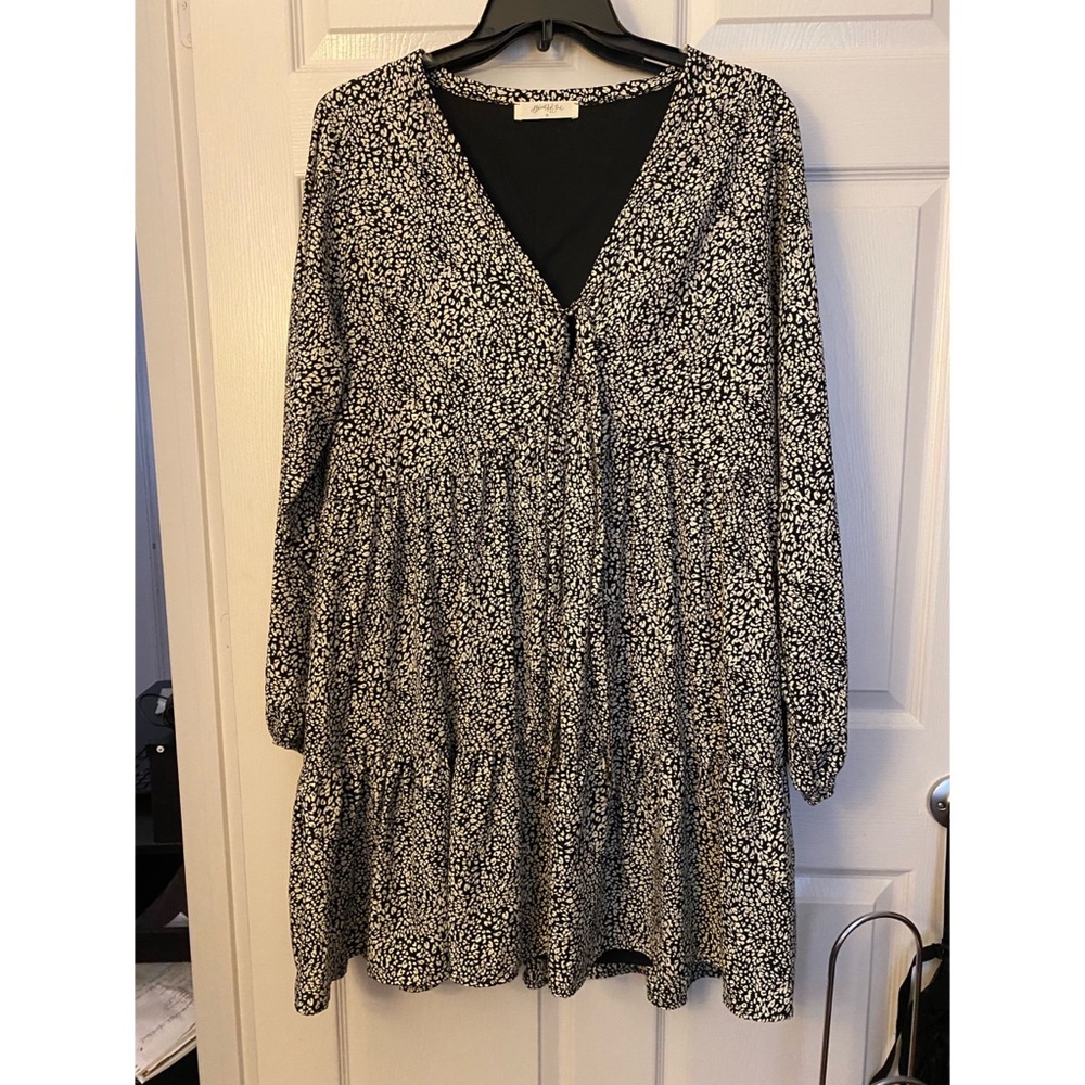ARULA Black and White Floral Dress